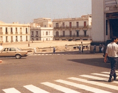1988 PLACE KARGUENTHA APRES L INCENDIE DU MARCHE ET D UNE  ECOLE DONNANT DES COURS DU SOIR